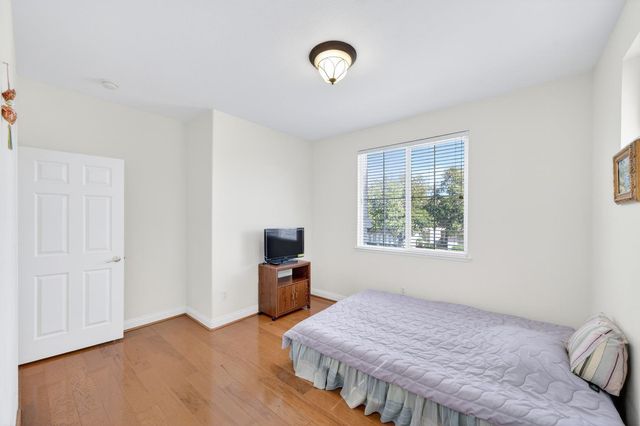 1820 Heather Garden Ln, Roseville, CA 95661