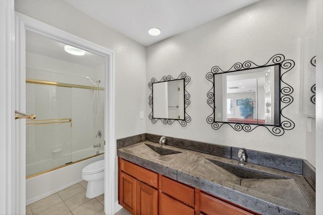 1820 Heather Garden Ln, Roseville, CA 95661