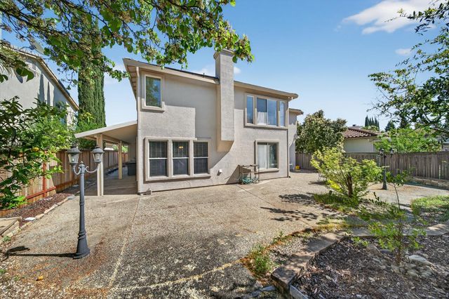 1820 Heather Garden Ln, Roseville, CA 95661