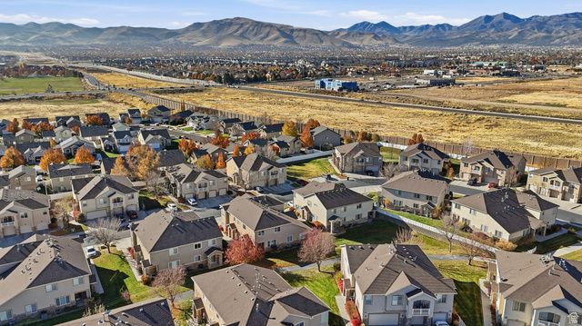 4758 W WAGON TRAIN DR, Herriman, UT 84065