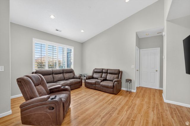 4758 W WAGON TRAIN DR, Herriman, UT 84065