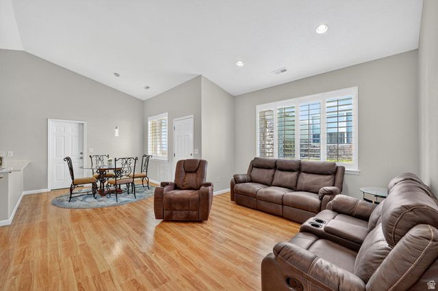 4758 W WAGON TRAIN DR, Herriman, UT 84065