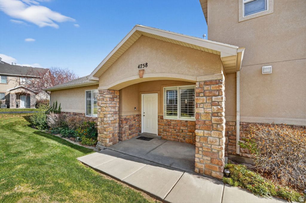 4758 W WAGON TRAIN DR, Herriman, UT 84065