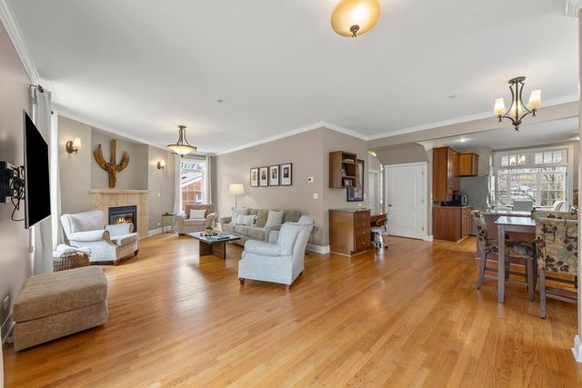 117 N Park Boulevard, Glen Ellyn, IL 60137