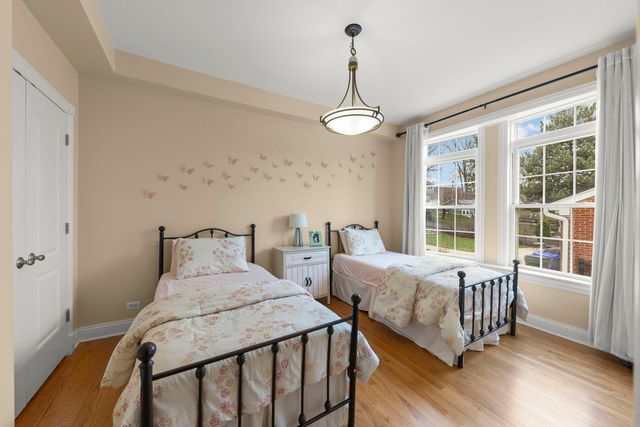 117 N Park Boulevard, Glen Ellyn, IL 60137