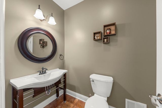 117 N Park Boulevard, Glen Ellyn, IL 60137