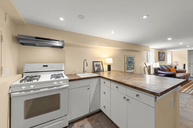 117 N Park Boulevard, Glen Ellyn, IL 60137