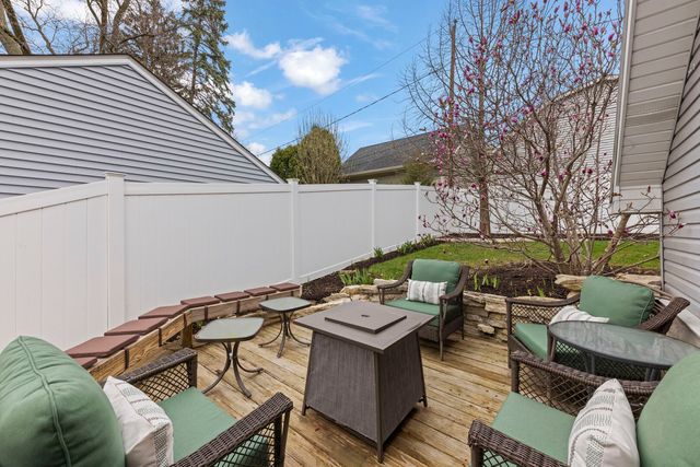 117 N Park Boulevard, Glen Ellyn, IL 60137