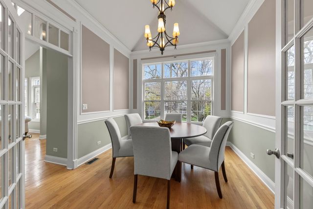 117 N Park Boulevard, Glen Ellyn, IL 60137