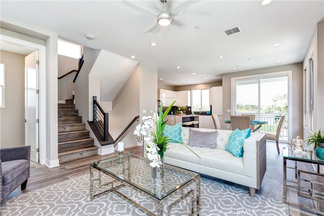 2068 Maple Avenue C, Costa Mesa, CA 92627