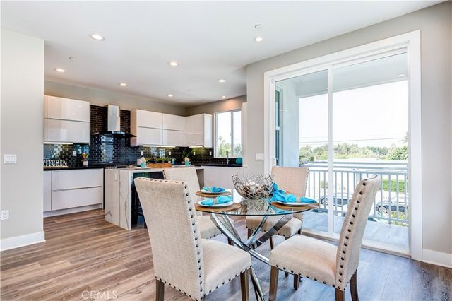 2068 Maple Avenue C, Costa Mesa, CA 92627