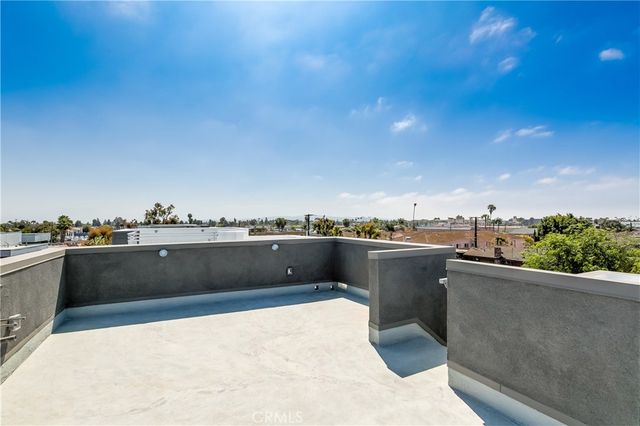 2068 Maple Avenue C, Costa Mesa, CA 92627