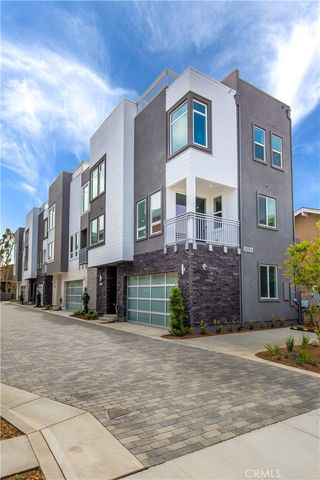 2068 Maple Avenue C, Costa Mesa, CA 92627