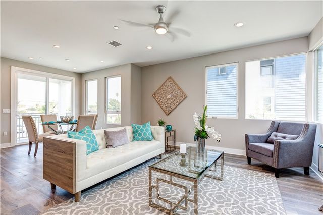 2068 Maple Avenue C, Costa Mesa, CA 92627