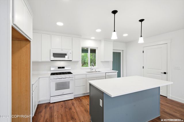 10599 E Heartland Loop, Wasilla, AK 99645