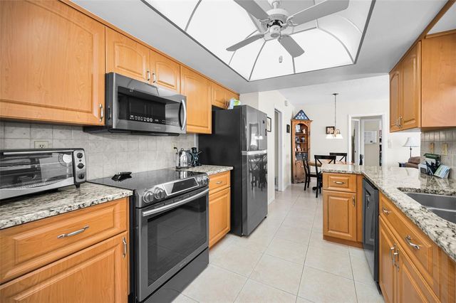 2255 WILSHIRE DRIVE, Dunedin, FL 34698