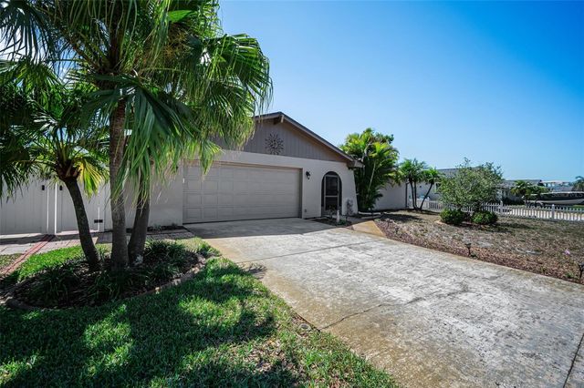 2255 WILSHIRE DRIVE, Dunedin, FL 34698