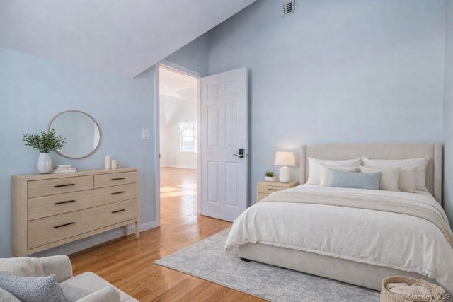 16823 Powells Cove Boulevard 12, Beechhurst, NY 11357