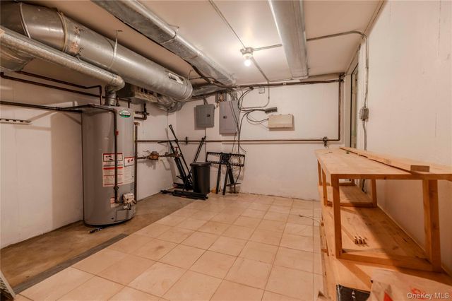 16823 Powells Cove Boulevard 12, Beechhurst, NY 11357