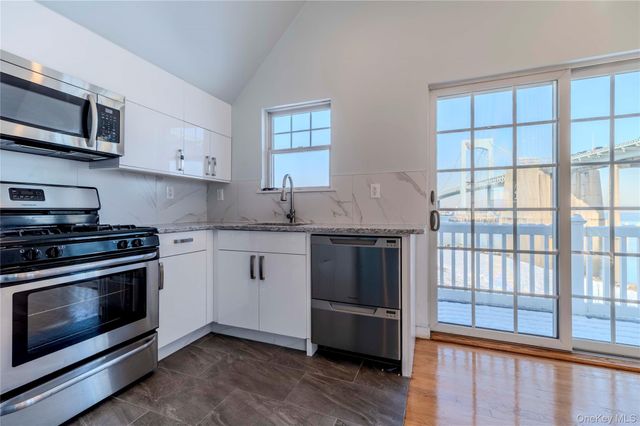 16823 Powells Cove Boulevard 12, Beechhurst, NY 11357