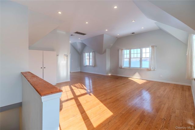 16823 Powells Cove Boulevard 12, Beechhurst, NY 11357