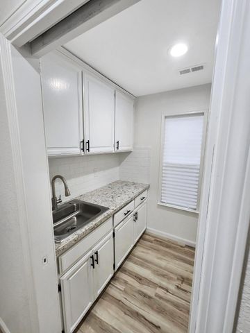 1963 Pontelli Ct, Stockton, CA 95207