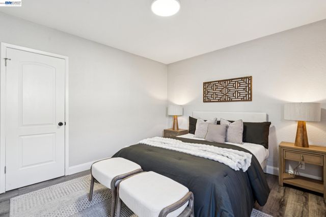 9935 Voltaire Ave, Oakland, CA 94603