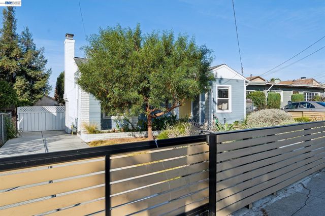 9935 Voltaire Ave, Oakland, CA 94603