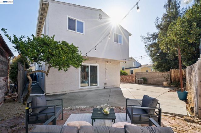 9935 Voltaire Ave, Oakland, CA 94603
