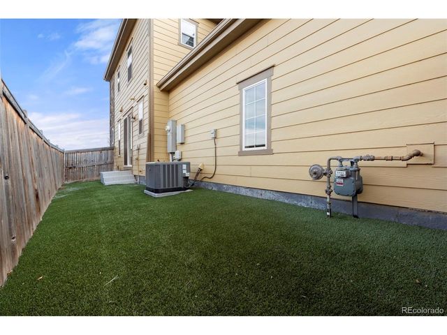 23293 E Jamison Dr, Aurora, CO 80016