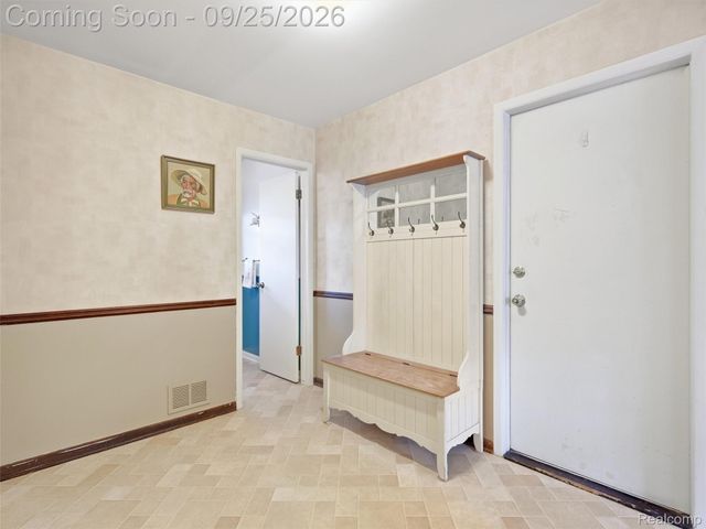 6160 Porteridge Lane, Canton Charter Township, MI 48187