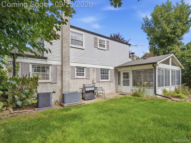 6160 Porteridge Lane, Canton Charter Township, MI 48187