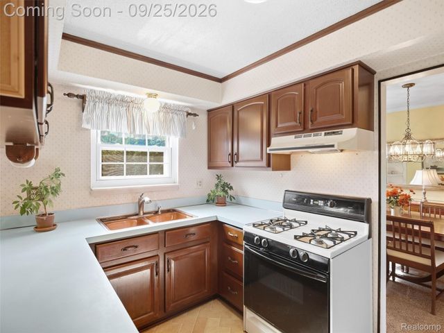 6160 Porteridge Lane, Canton Charter Township, MI 48187