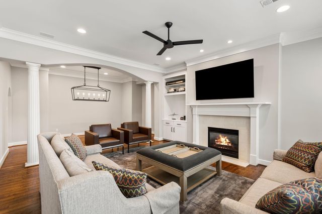 6501 Rodrigo Street, Houston, TX 77007