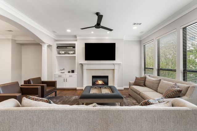 6501 Rodrigo Street, Houston, TX 77007