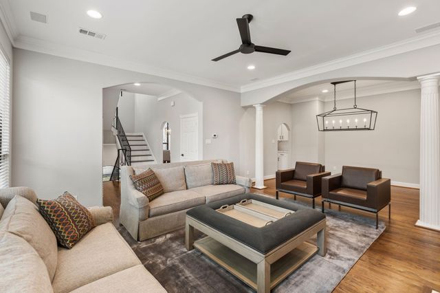 6501 Rodrigo Street, Houston, TX 77007