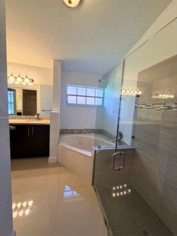 11459 Lakeview Dr 7A, Coral Springs, FL 33071
