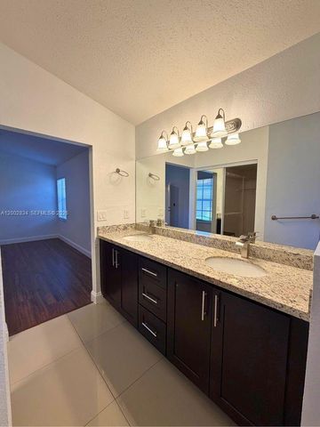 11459 Lakeview Dr 7A, Coral Springs, FL 33071