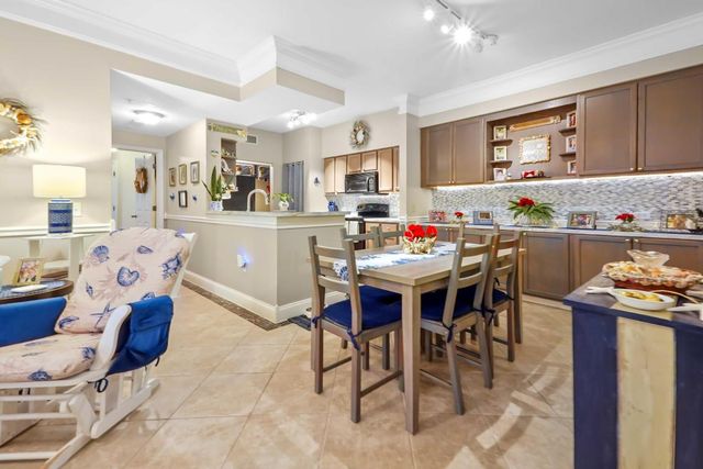 6101 Myrtlewood Circle W, Palm Beach Gardens, FL 33418