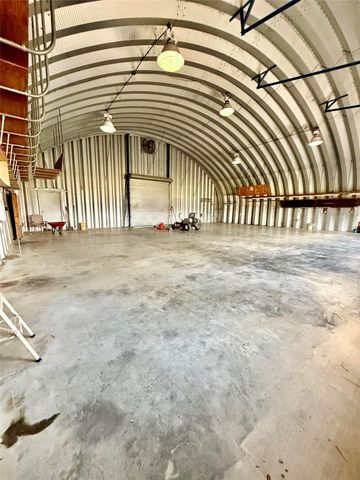 143 W Airway, Livingston, TX 77351