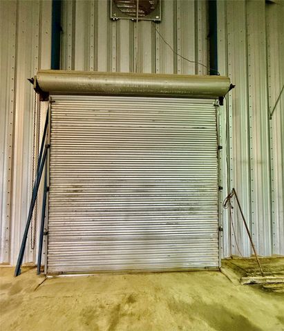 143 W Airway, Livingston, TX 77351