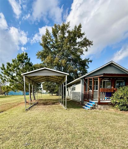 143 W Airway, Livingston, TX 77351