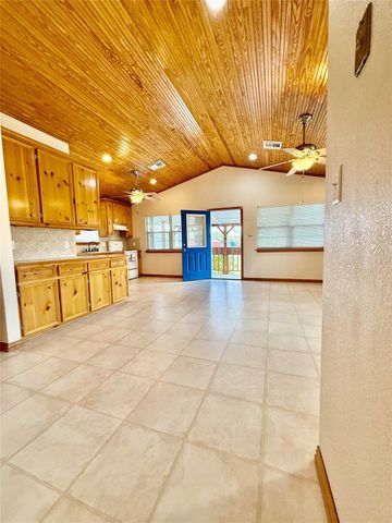 143 W Airway, Livingston, TX 77351
