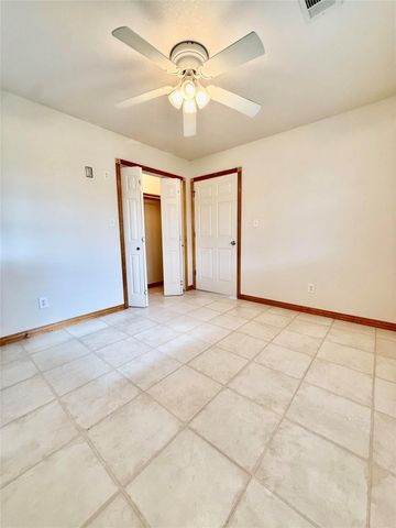 143 W Airway, Livingston, TX 77351