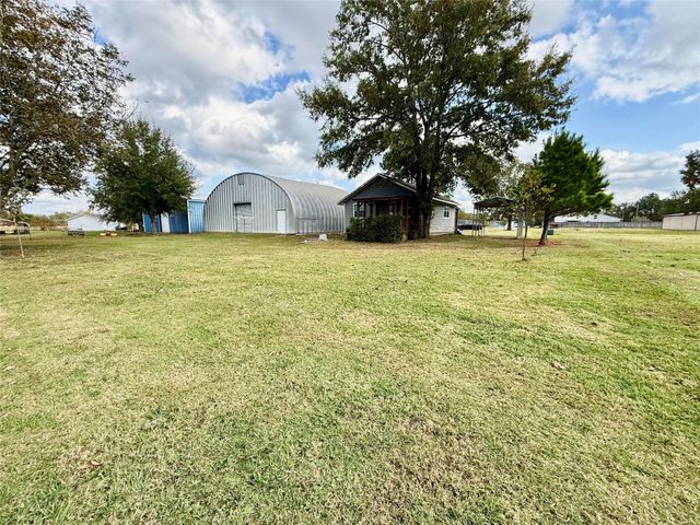 143 W Airway, Livingston, TX 77351