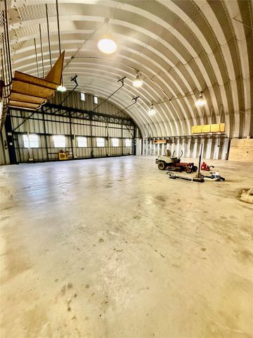 143 W Airway, Livingston, TX 77351