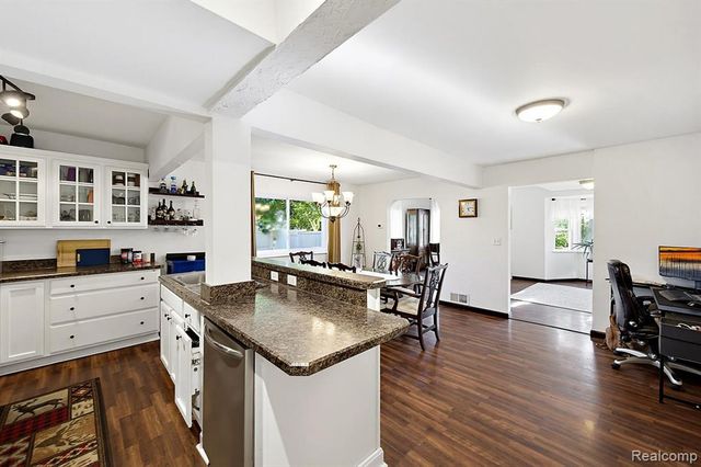 3067 Avalon Road, Rochester Hills, MI 48309
