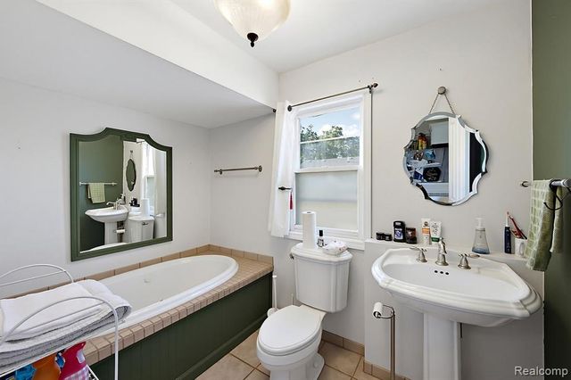 3067 Avalon Road, Rochester Hills, MI 48309