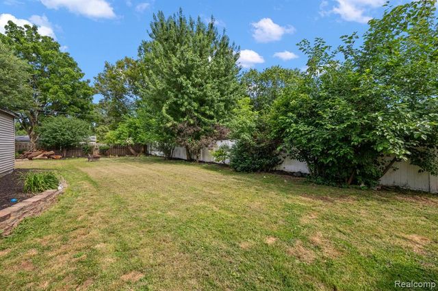 3067 Avalon Road, Rochester Hills, MI 48309