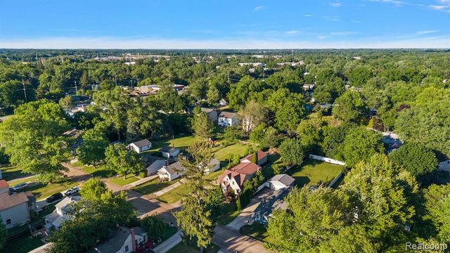 3067 Avalon Road, Rochester Hills, MI 48309